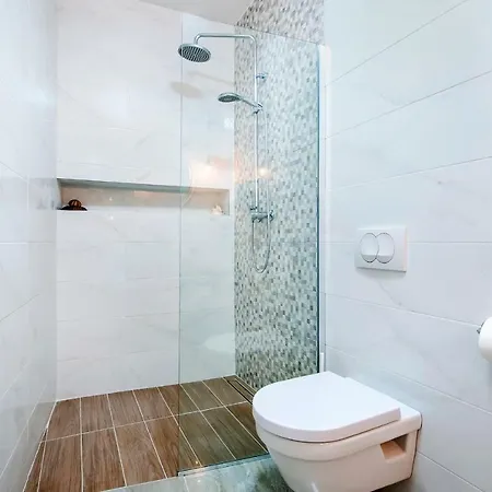 Apartman Deluxe G 12 *